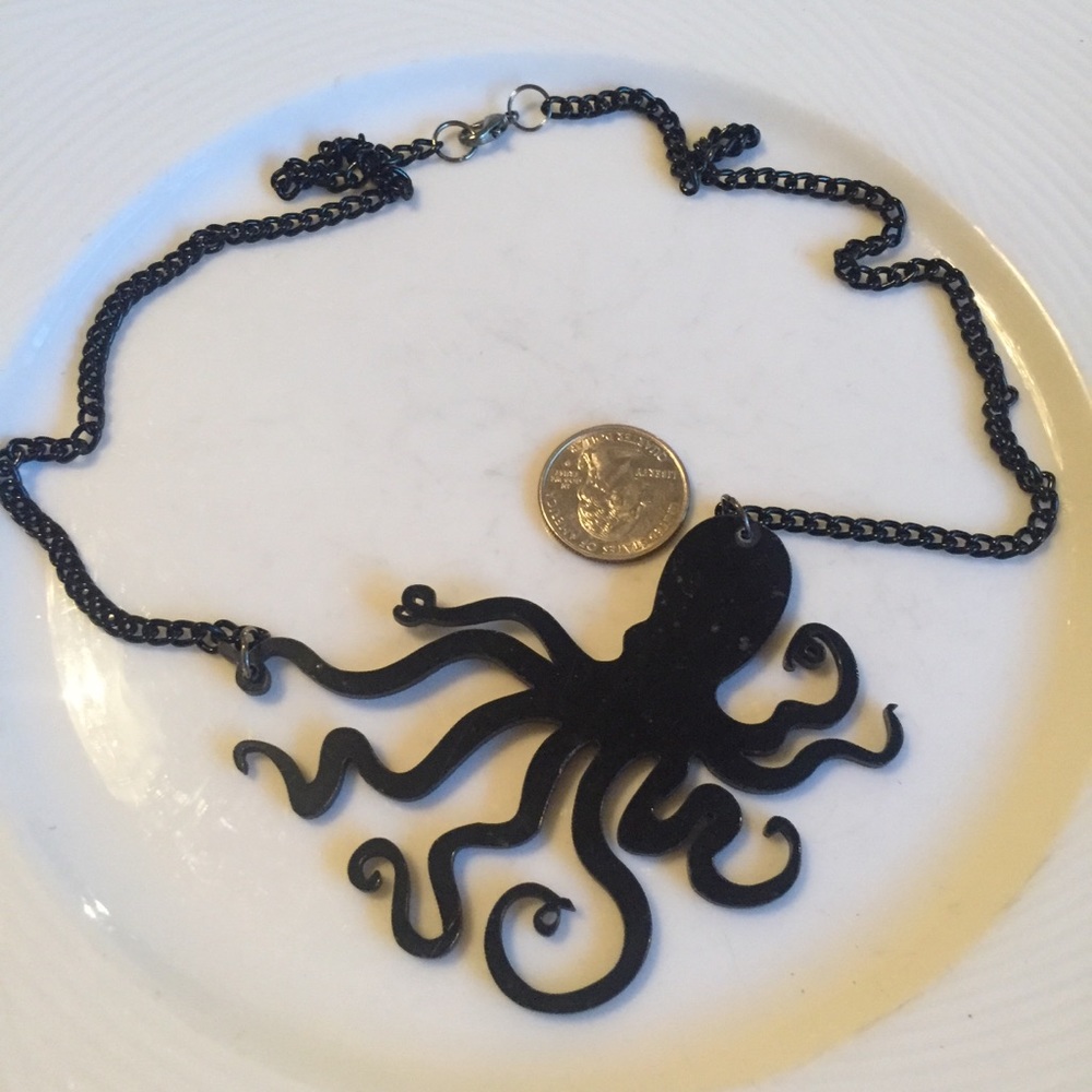 🐙 Awesome Octopus Silhouette Acrylic Chainlink Statement Necklace - Picture 5 of 10